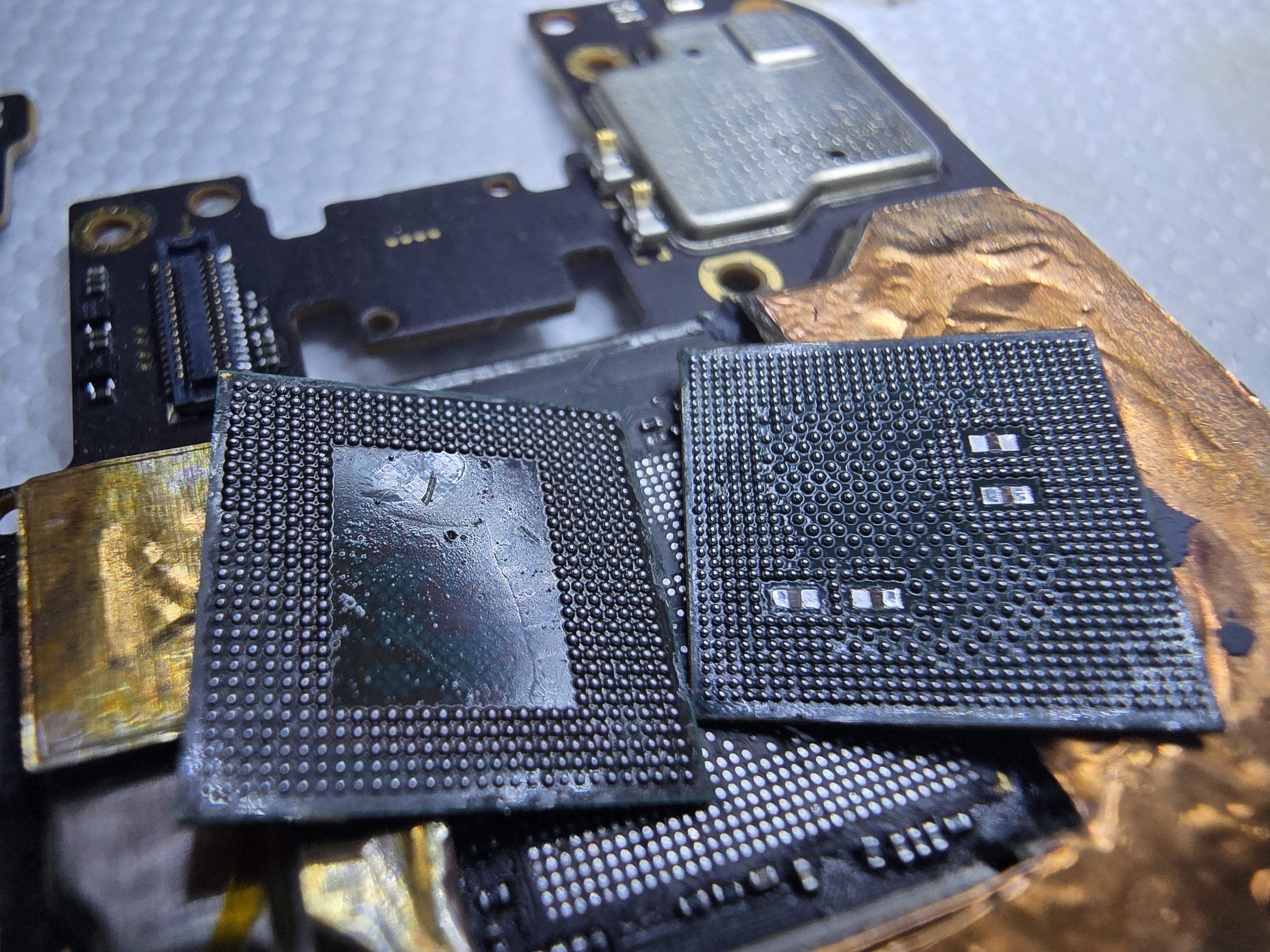 CPU